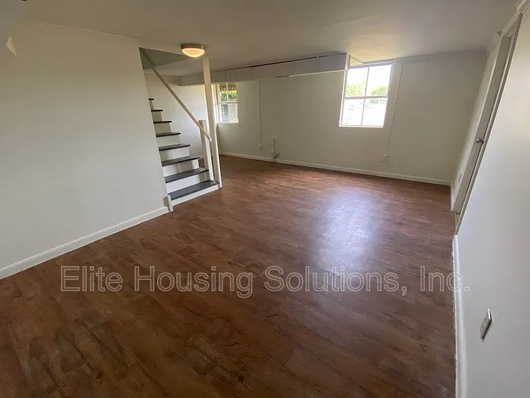 890 N 10th St — Photo 17
