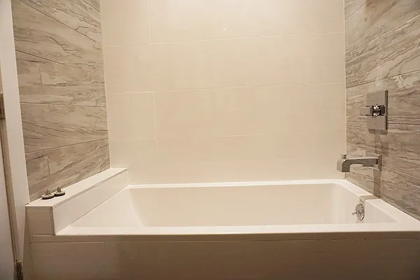 Rented by Lodger Corp | media 9