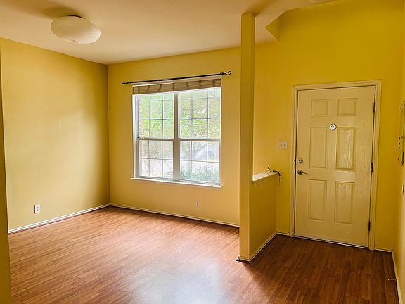 3rd image of 2807 Encino Frst