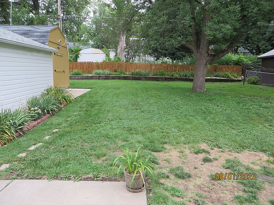 2nd image of 2400 S 33rd St