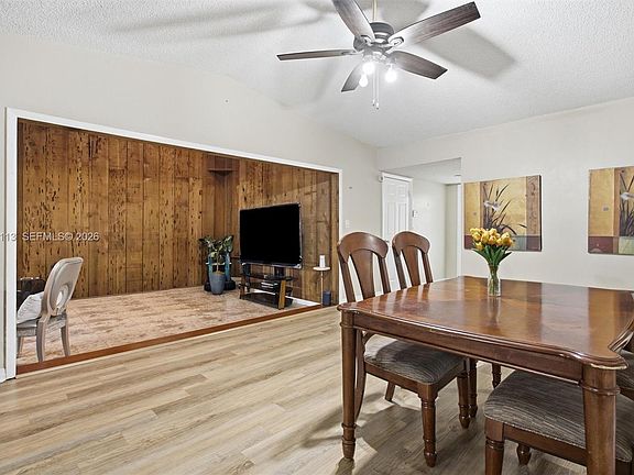 5th image of 450 Lakewood Cir E APT B