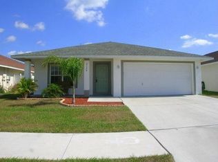 2120 Unity Village Dr, Ruskin, FL 33570
