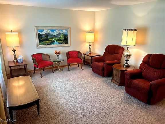 5th image of 1293 Sheri Dr