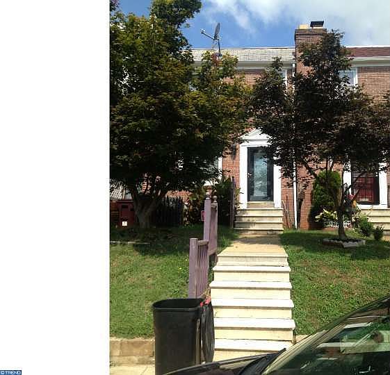 2nd image of 2107 N Locust St