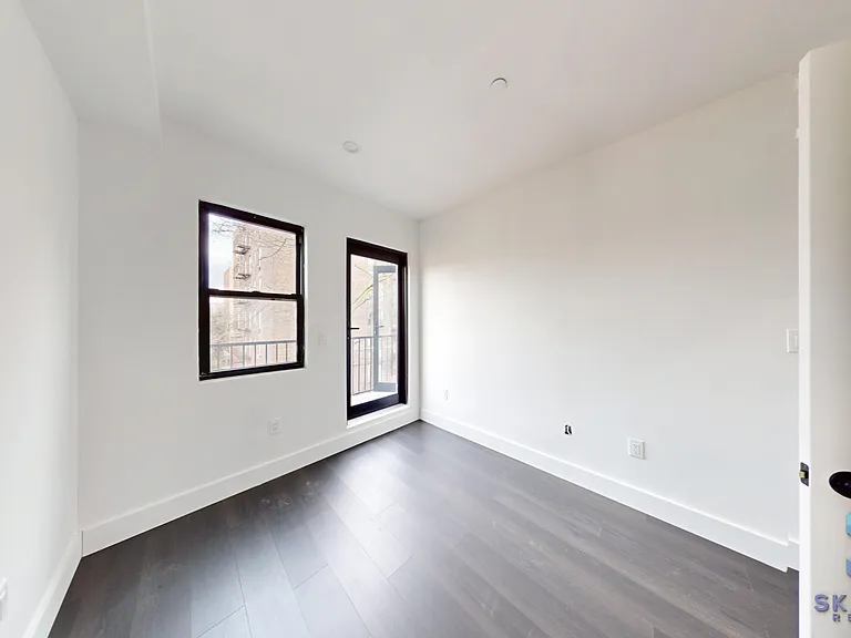 239 E 28th St #3A — Photo 20
