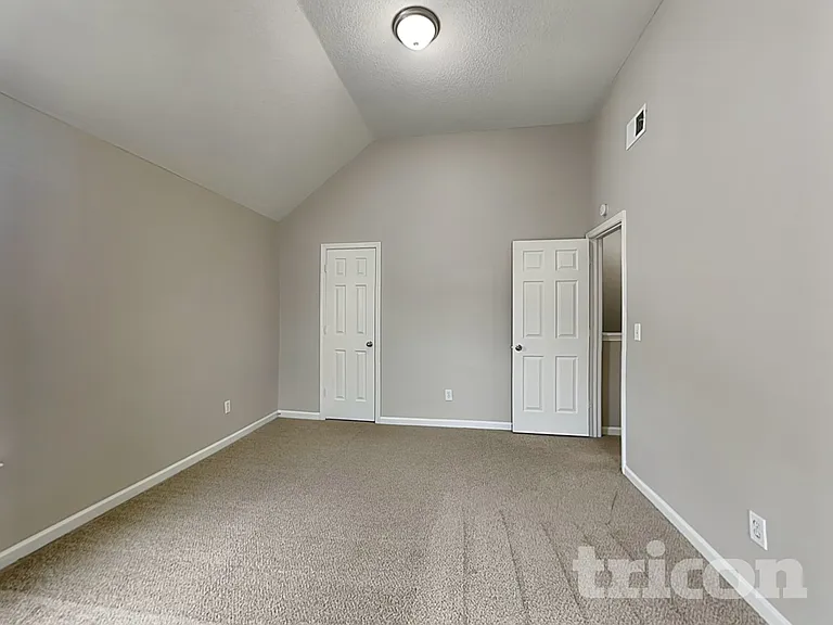 135 Belmont Ter — Photo 15