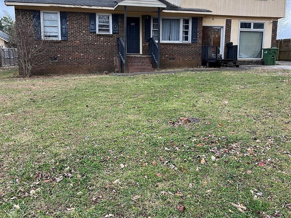 1st image of 206 E Catawba Dr