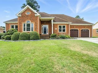 4125 Lakeview Dr, Chesapeake, VA 23323