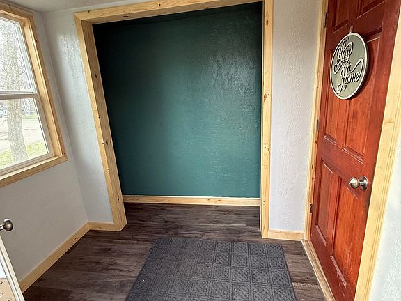 2nd image of 202 8th Ave S