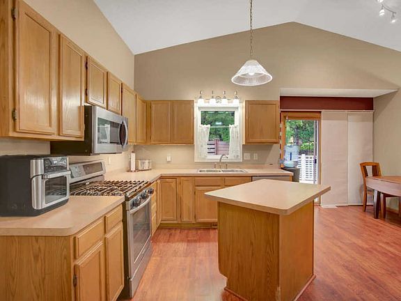 4th image of 12015 53rd Ave N