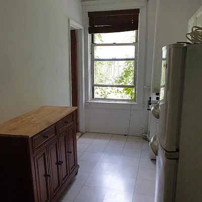 Rented by Aamen Realty | media 2