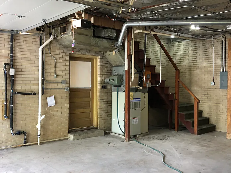 314 W Bridge St — Photo 8