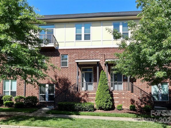 926 Steel House Blvd, Charlotte, NC 28205