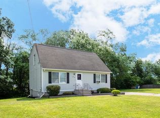 5 Rawson Rd, Bellingham, MA 02019