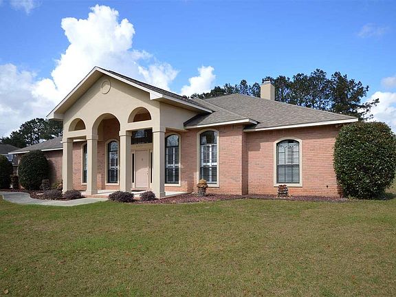 3rd image of 5747 Tamarack Dr