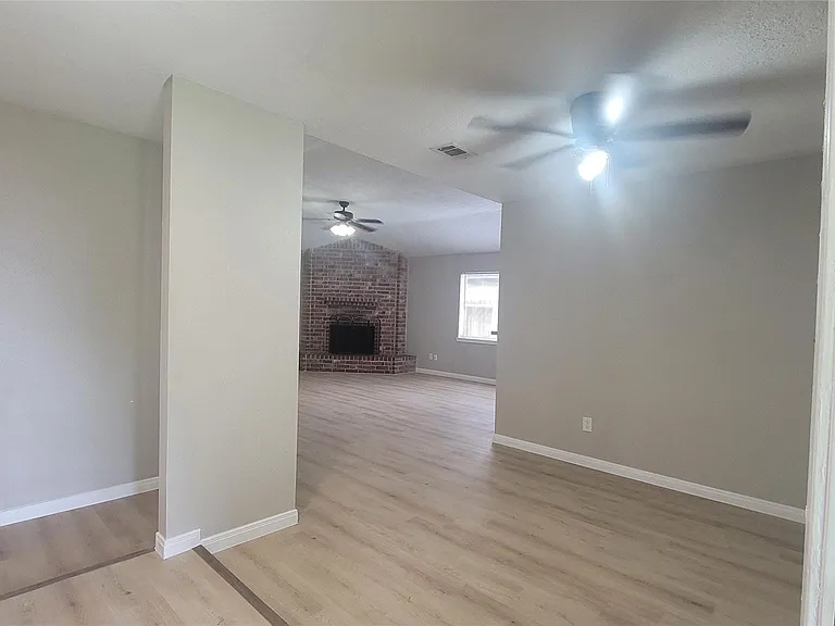 22131 Pearl Lake Dr — Photo 4