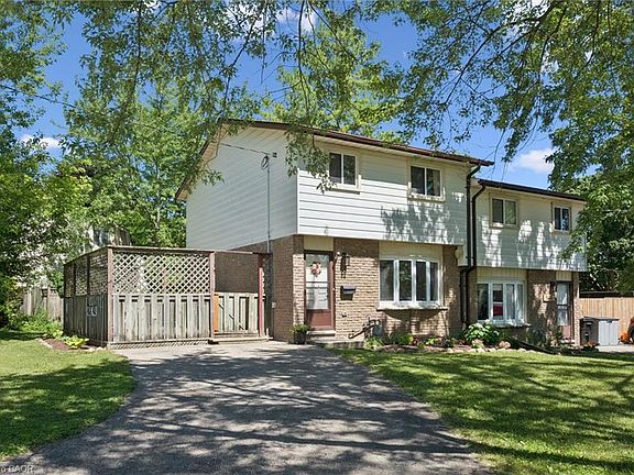 3rd image of 54 Ellis Cres N #A