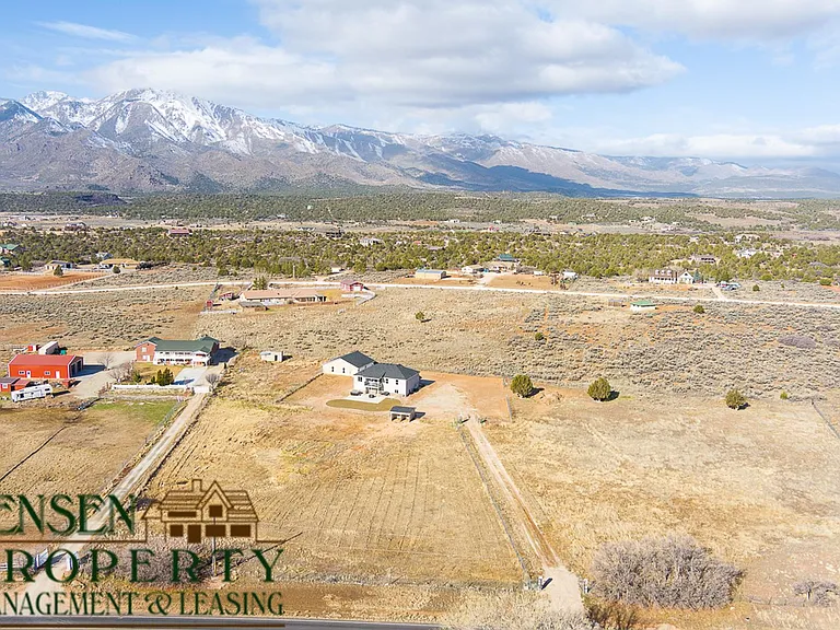 1784 S Old Highway 91 — Photo 20