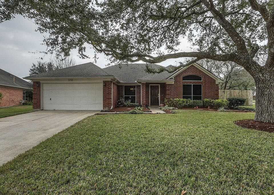 1st image of 3701 Pin Oak Dr E
