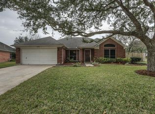 3701 Pin Oak Dr E, Pearland, TX 77581