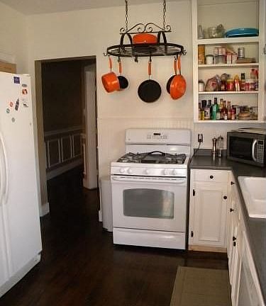 4th image of 2227 Provine St