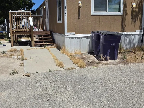 424 32nd Rd Trailer 205, Clifton, CO 81520