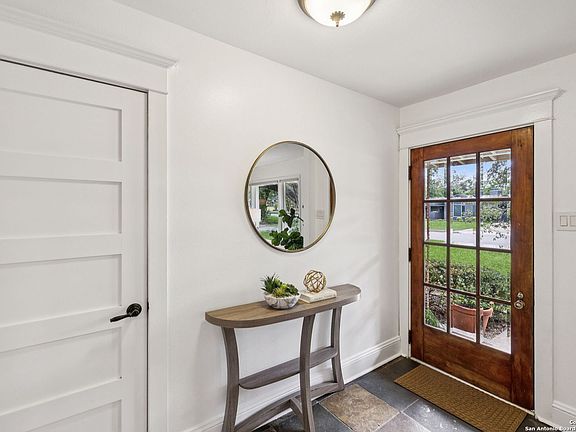 5th image of 107 Wyndale