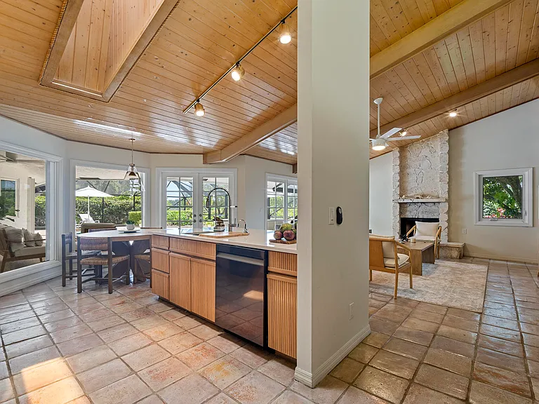 10252 Shireoaks Ln — Photo 12