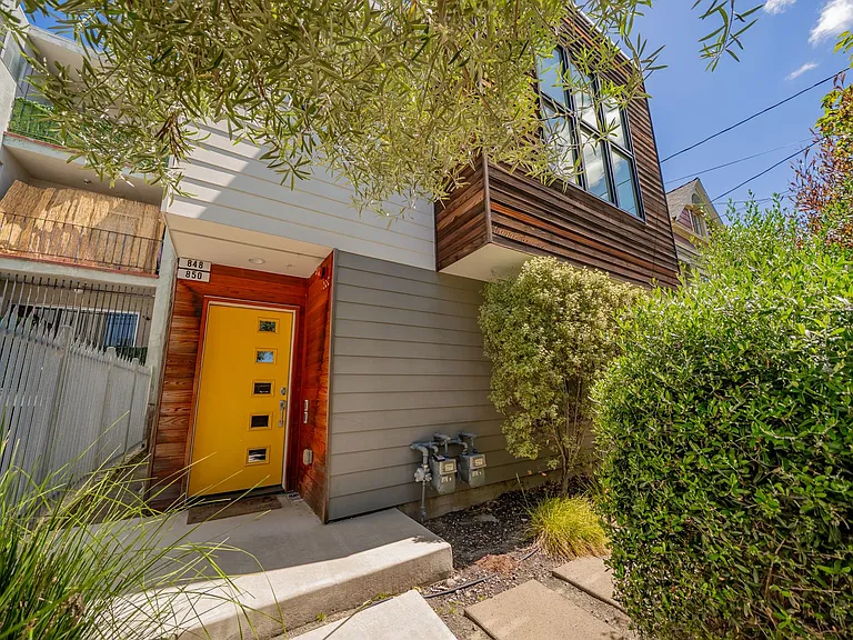 848 32nd Street — Photo 29