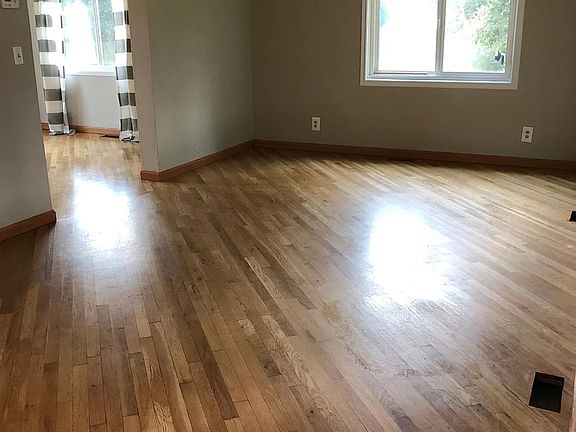 5th image of 5410 Primrose Ln