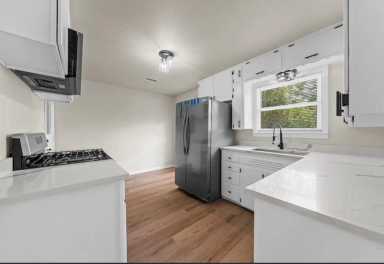 3 bed, 1108 sqft, $1,700 — Photo 4