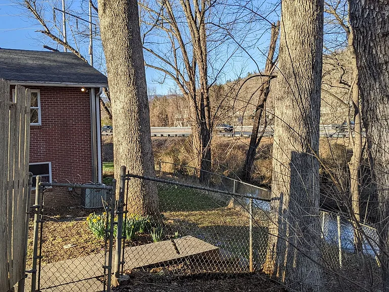 61 S Country Club Dr #A — Photo 8