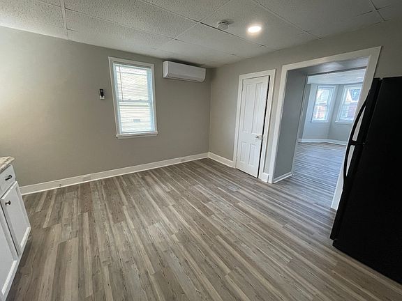 5th image of 26 N Pine St APT 3