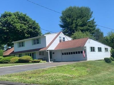 2 Beacon Lane, Pt Chester, NY, 10573