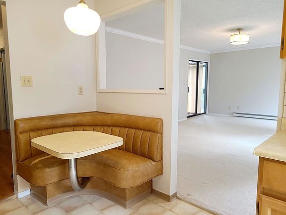 3rd image of 1521 Blackwood St #111
