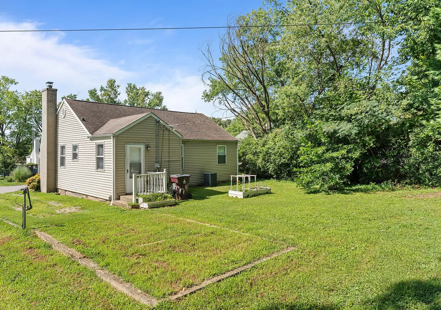 Cozy Cottage next to Alcoa Schools — Photo 3