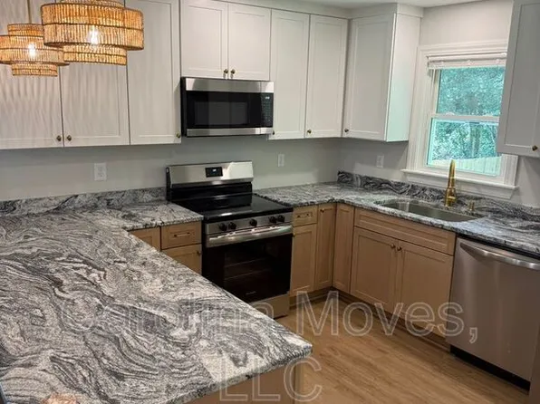 5 Mayo Dr, Greenville, SC 29605