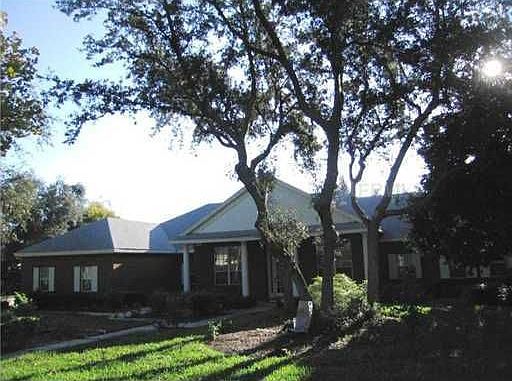 1st image of 930 Kingsbridge Dr
