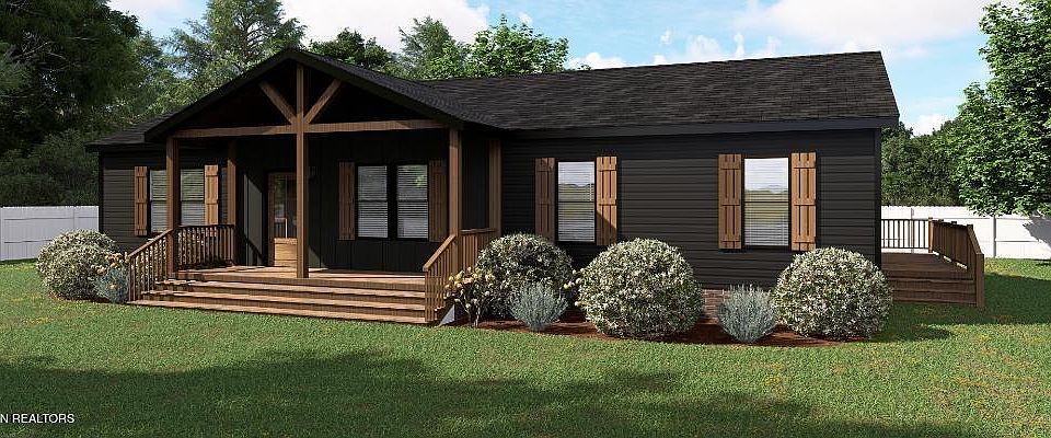 1st image of 102 Serrento Ln