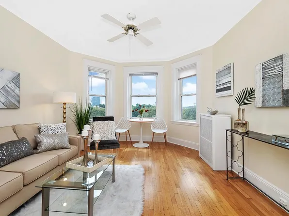 125 Park Dr, Boston, MA