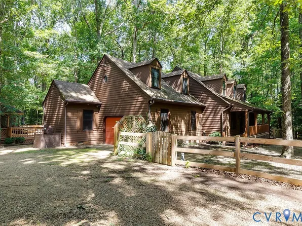 7520 Airport Rd, Quinton, VA 23141