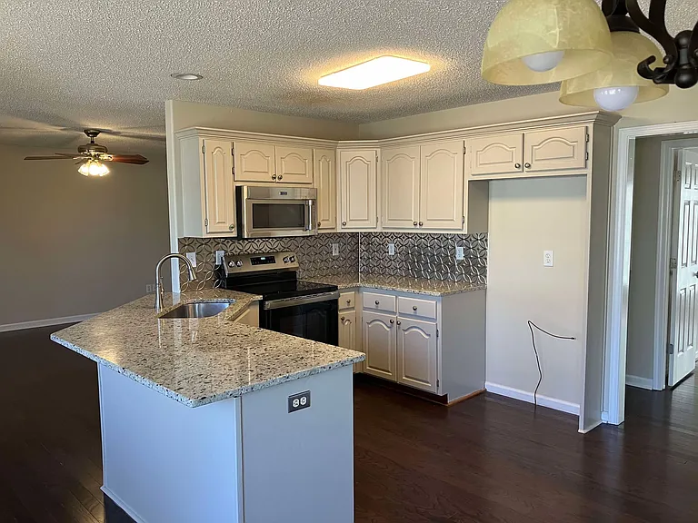 10021 Bill Jones Rd — Photo 4