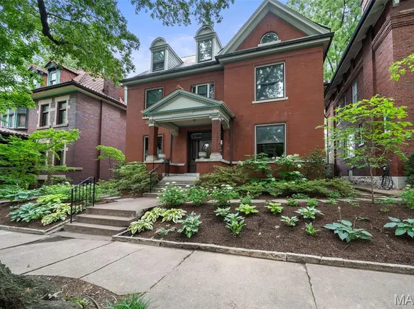 3537 Crittenden St, Saint Louis, MO 63118