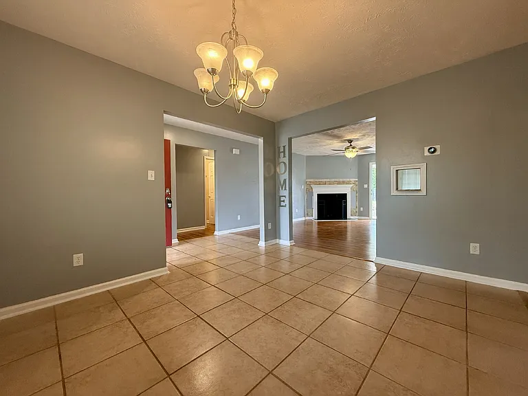 1928 Sir Michael Dr — Photo 5