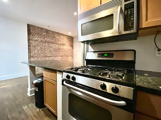 Rented by Bohemia Realty Group | media 7