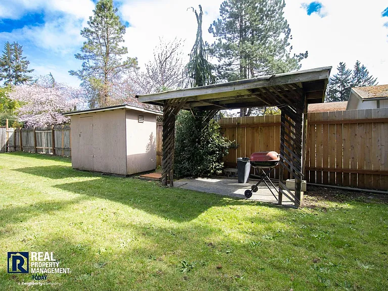 7619 Douglas St W #3 — Photo 25