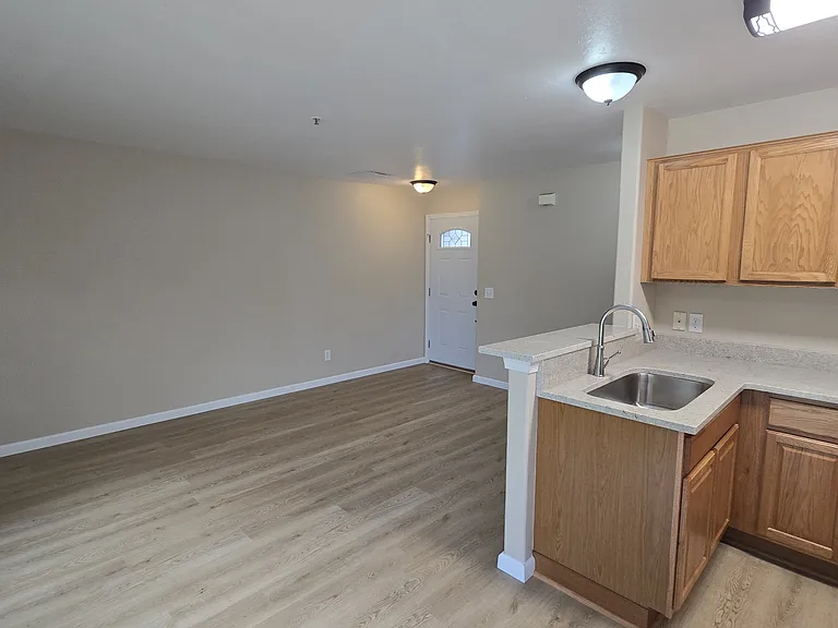1803 N Spokane St — Photo 4