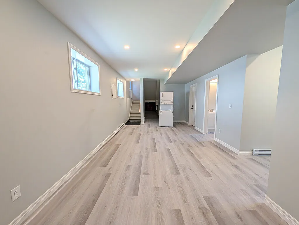 137 St. George St - 2 — Photo 4