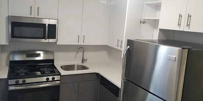 Rented by Silverstreet RE LLC | media 15