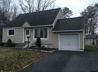 3 Honey Ct, Albany, NY 12205